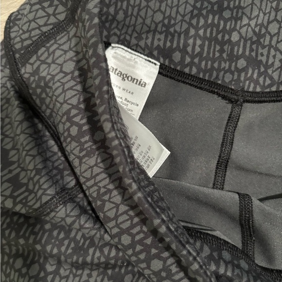 Patagonia Black Geometric Leggings - Picture 3 of 5